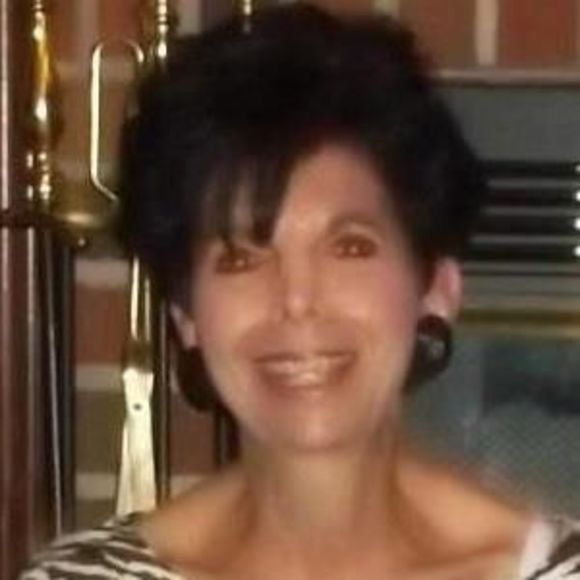 Meet your Posher, Cindi - Picture 1 of 1